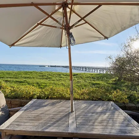 Family-friendly Beachside *